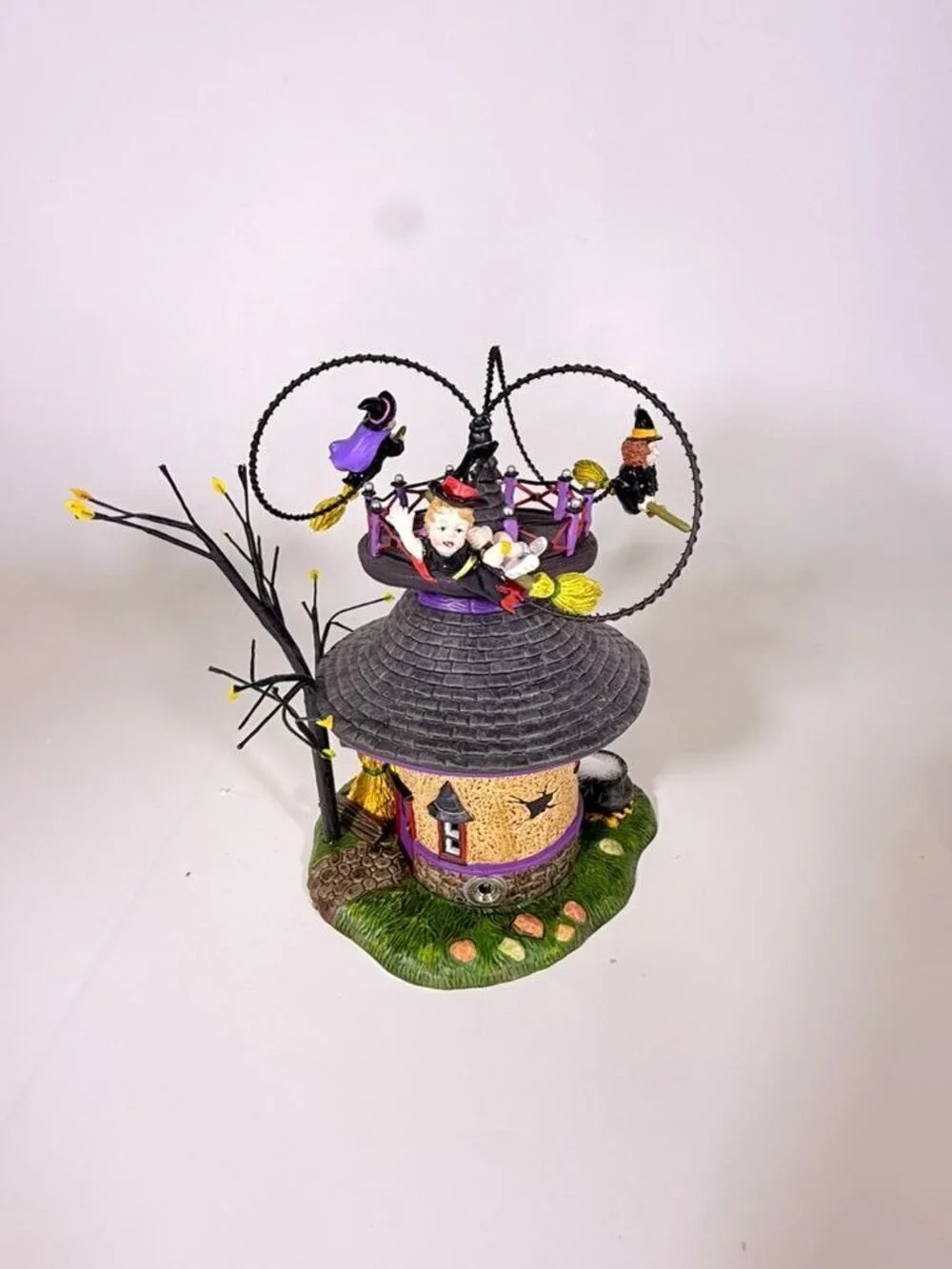 Halloween House Dept 56 Snow Village Witch Way? Flight School  Gift Set Witches